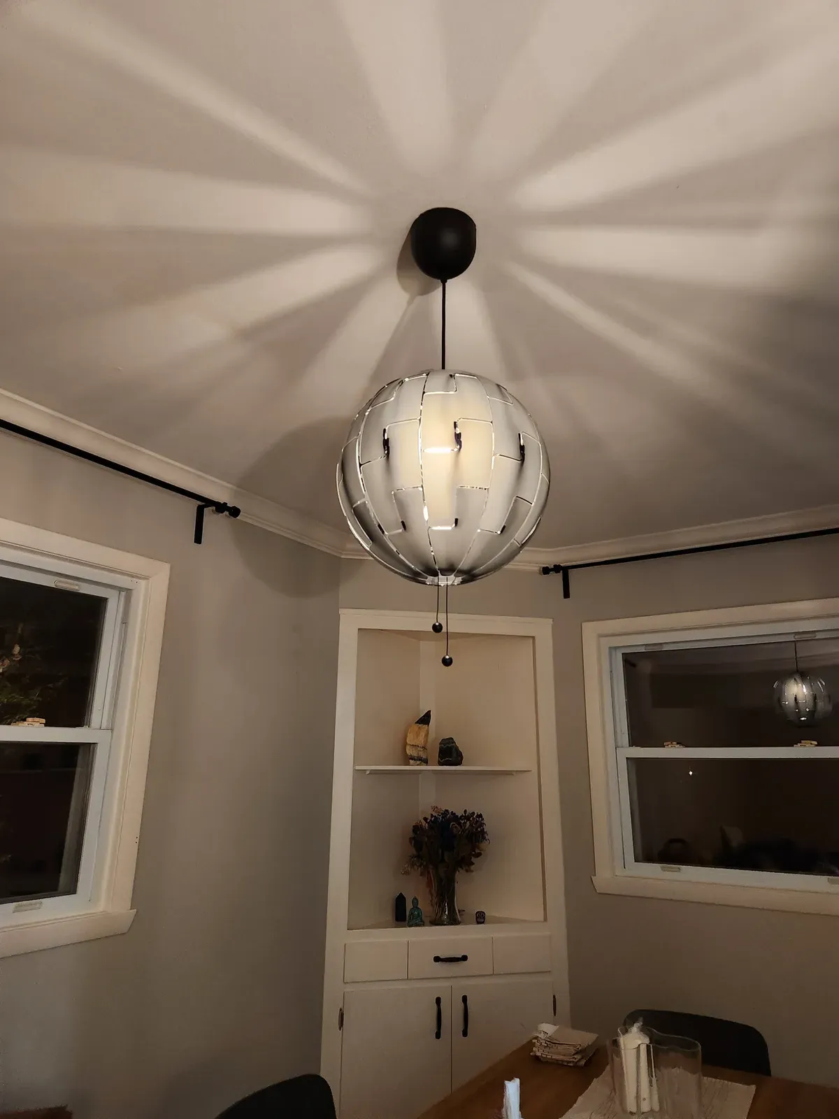 Pendant light fixture installed in a Milwaukee dining room